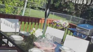 Outdoor dining