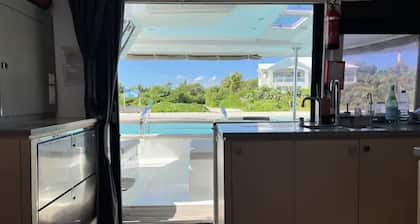 Fountaine Pajot, Big Ben