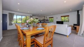 Unclassified image, 2 of 29, button - Terrific views on Totara (Wānaka)