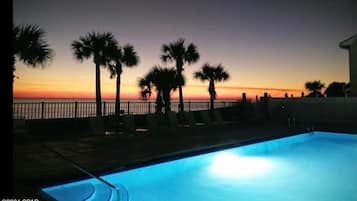 Outdoor pool, a heated pool
