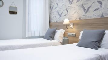 2 bedrooms, iron/ironing board, Internet, bed sheets