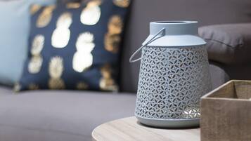 2 bedrooms, iron/ironing board, Internet, bed sheets