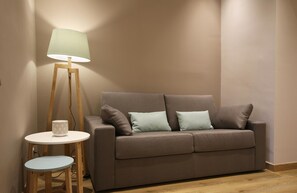 TV - Sagrada Familia Apartment 54 (Barcelona)