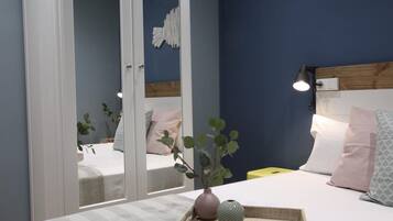 3 slaapkamers, een strijkplank/strijkijzer, wifi, beddengoed