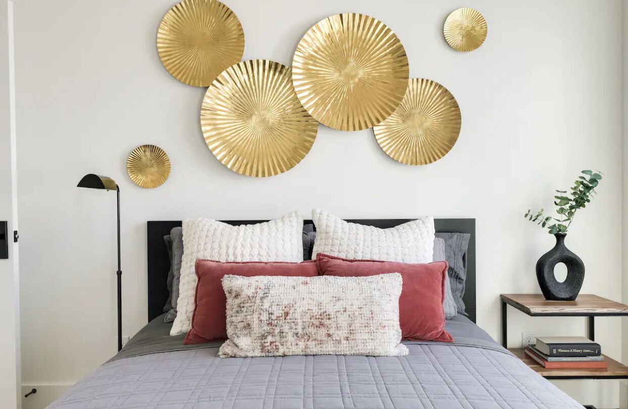 1 habitación, tabla de planchar con plancha, wifi gratis y ropa de cama 