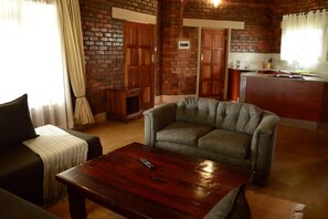 Villa | 1 bedroom - 1 Bedroomed Chalet in Harare - 2183 (Harare)