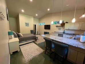 4 bedrooms, free WiFi, bed sheets