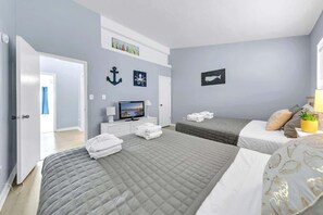 2 bedrooms, iron/ironing board, free WiFi, bed sheets