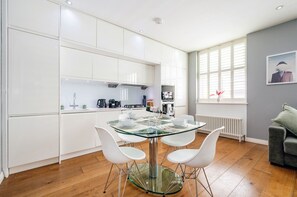 Dining - Enchanting Covent Garden Haven (Greater London)