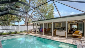 Unclassified image, 3 of 32, button - 2BR Retreat - Private Pool Near Siesta Key (Sarasota)