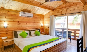 Småhus, bassengutsikt | Sengetøy av topp kvalitet