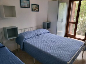 2 Schlafzimmer, Bügeleisen/Bügelbrett, Bettwäsche