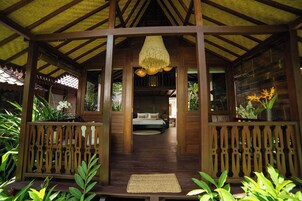 룸 (Family Queen) | 테라스/파티오