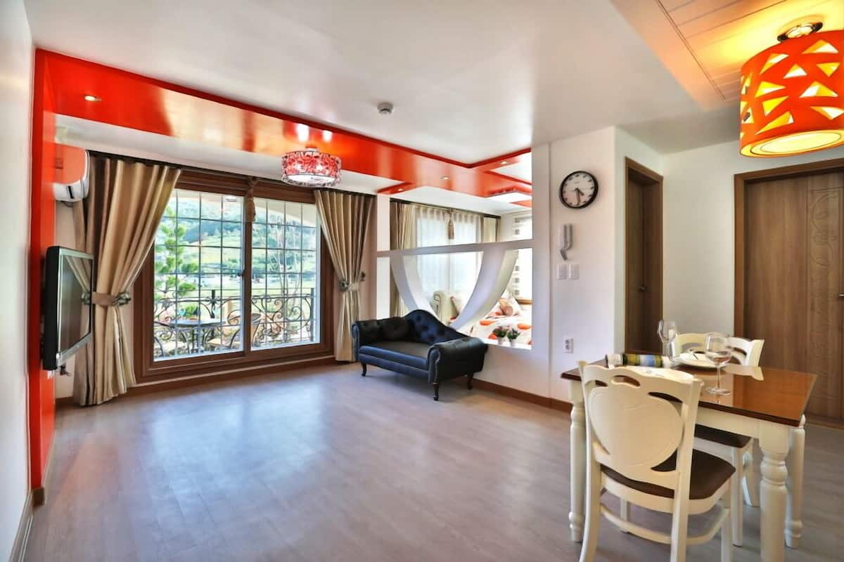 Room (Prague)