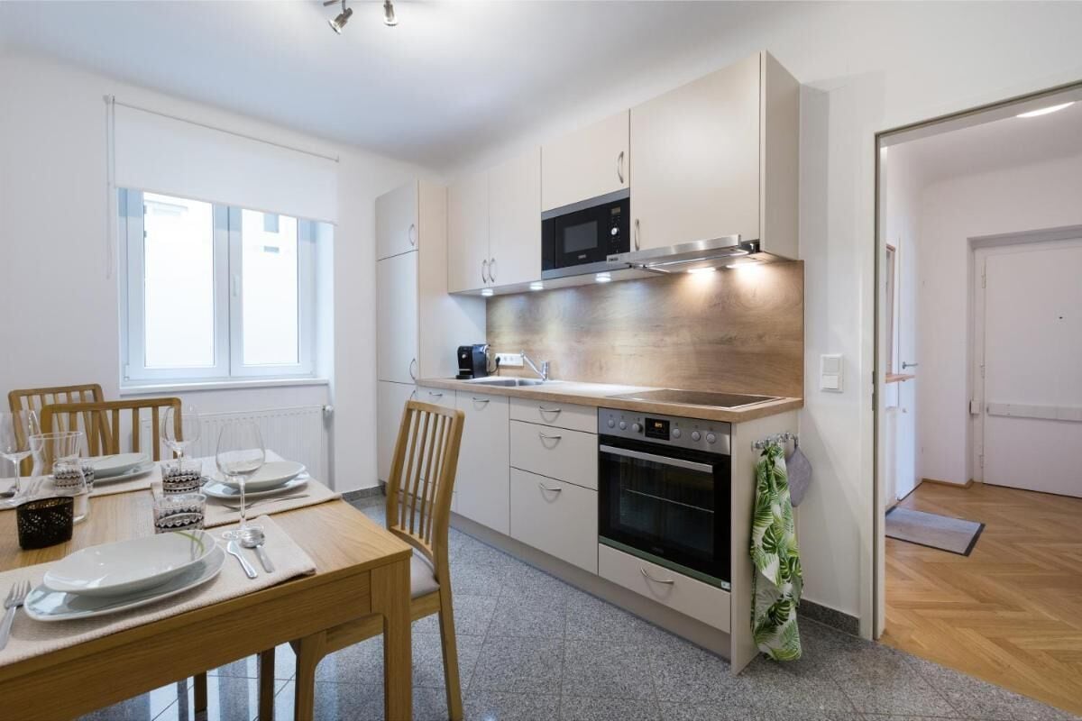 Apartment, 1 Bedroom, Garden View | Interior