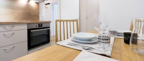 Apartment, 1 Bedroom, Garden View | Interior