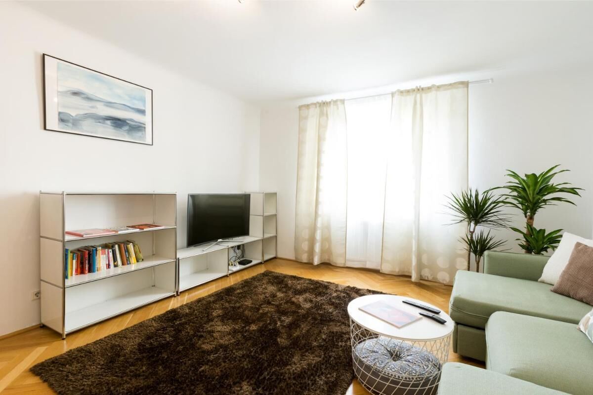 Apartment, 1 Bedroom, Garden View | Living area