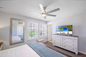 8 chambres, fer et planche à repasser, lit parapluie, Wi-Fi gratuit