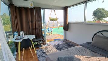 Family House | 1 bedroom, desk, laptop workspace, bed sheets