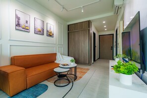 Living area - Clover Luxury Apt D4 2br2wc River view high-end amenities (Thành phố Hồ Chí Minh)