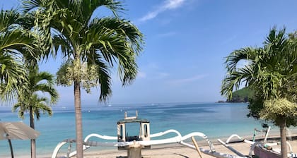 Luxury Lombok Beach Front Bed & Breakfast