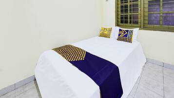 Desk, free WiFi, bed sheets