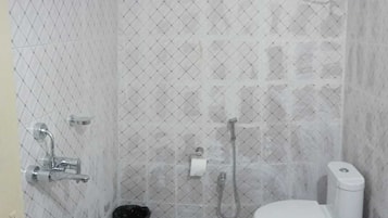 Dusche, Handtücher, Seife, Shampoo