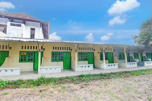 Front of property - OYO Life 93256 Kos Meninting (Senggigi)