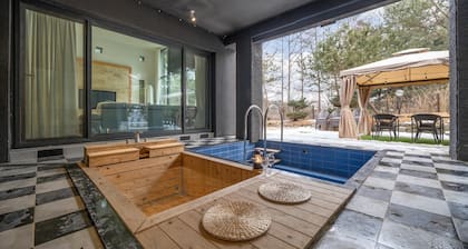 Hoengseong Withpet Village