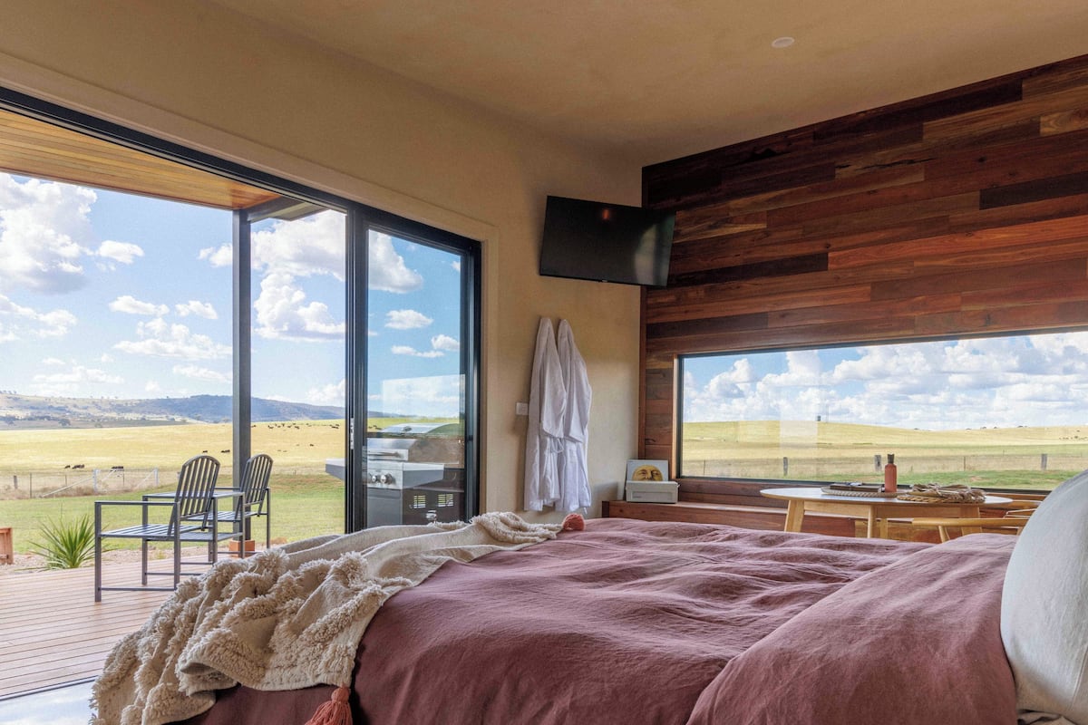 Luxury Studio | Egyptian cotton sheets, premium bedding, free minibar, soundproofing