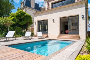 Pool - [Unique] Villa avec Accès Plage Piscine et Jacuzzi (Arcachon)