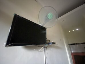 Dobbeltrom – standard | Skrivebord, wi-fi (inkludert) og sengetøy