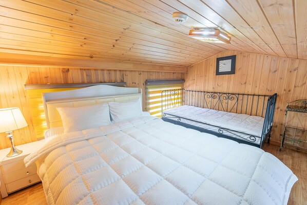 Standard Duplex | 1 bedroom, soundproofing, free WiFi, bed sheets - Suncheonman 4Season Pension (Suncheon)