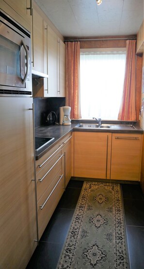 Refrigerador, horno, placa de cocina, lavavajillas