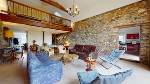 Living area - La Grange des Fragons (Saint-Julien-des-Landes)