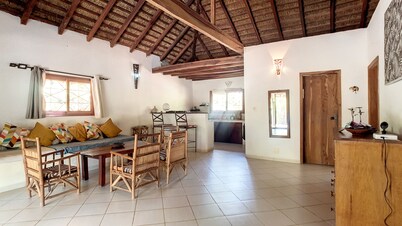 Très Agréable Villa 2 Chambres Avec Jardin