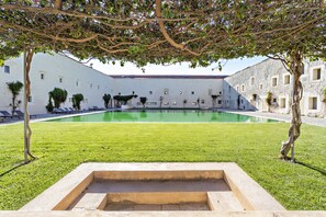 Pool - Convento das Bernardas Apartment (Tavira)