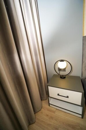 Standard-Zweibettzimmer | Schreibtisch, kostenloses WLAN, Bettwäsche