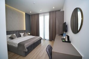 Classic Quadruple Room - BM Hotel (Yerevan)