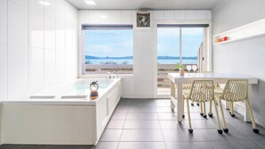 1 bedroom, free WiFi - Ganghwa Imspa Pension (Incheon)