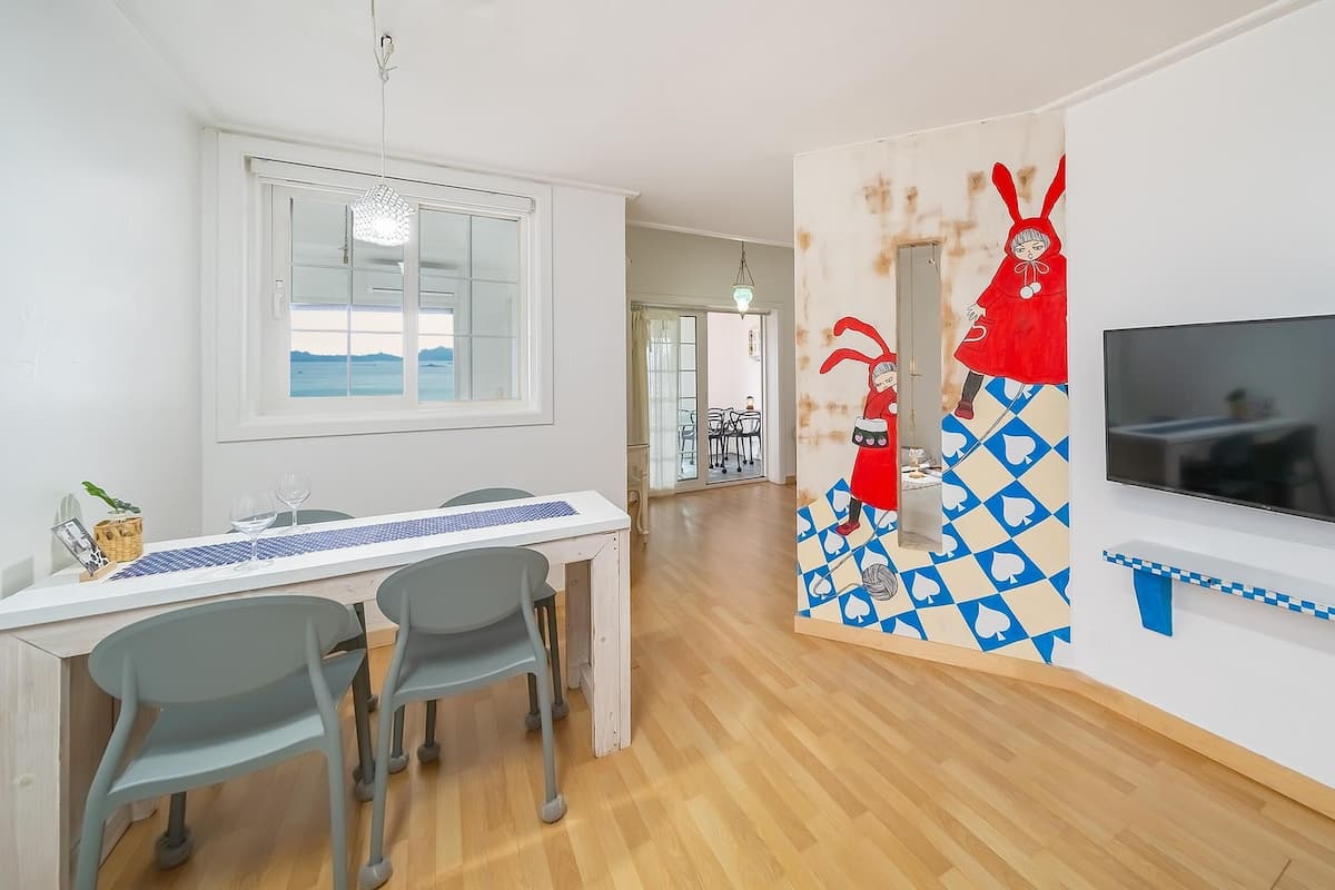 Habitación básica, 2 habitaciones (Romance) | 1 dormitorio y wifi gratis