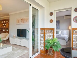 3 室のベッドルーム、アイロン / アイロン台、インターネット、ベッドシーツ