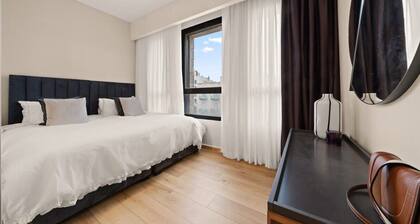 Luxurious 3-Bdr In King David Street with Parking