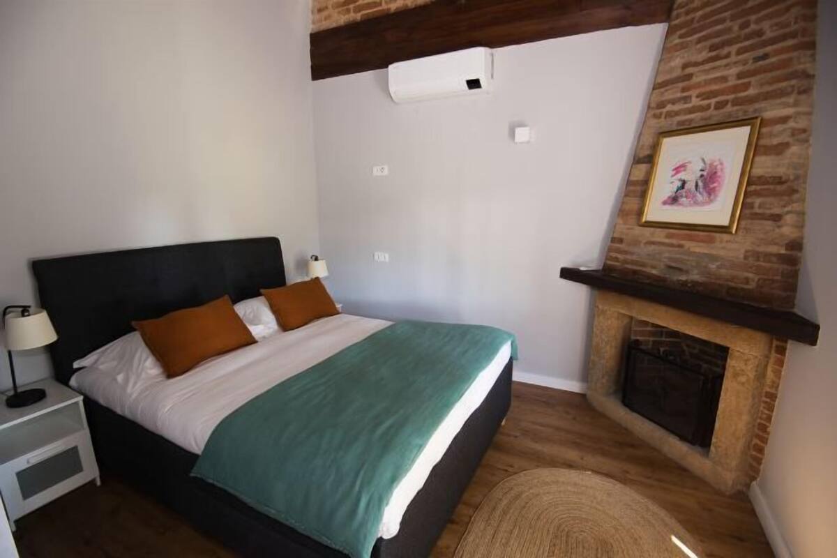Cofres nos quartos, individualmente decorados