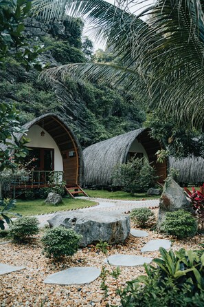 Premium bedding, Select Comfort beds, minibar, in-room safe - Fairy Mountain Retreat (Ninh Binh)