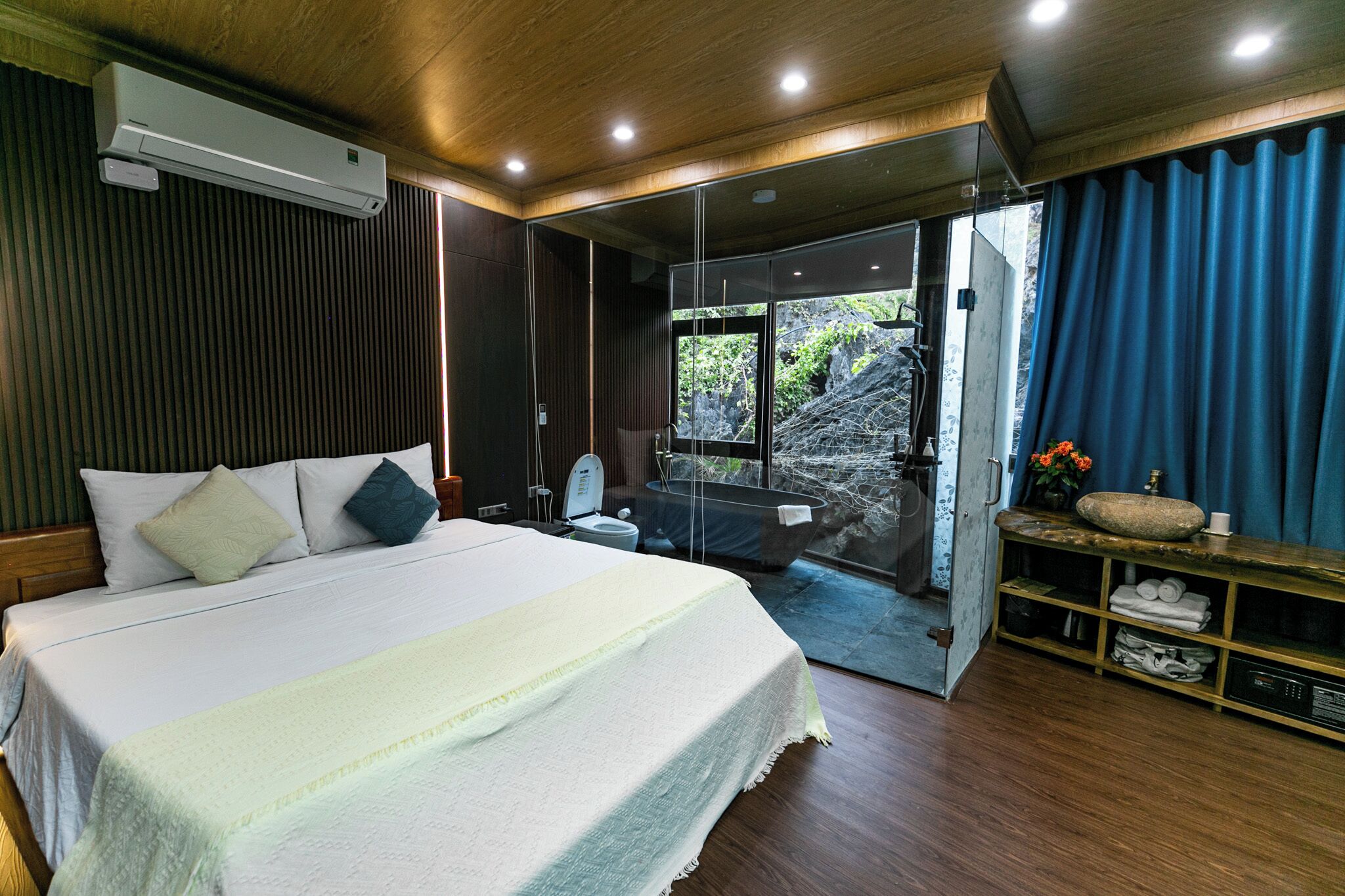 ห ้องลักซ์ชัวรี่สวีท, วิวภูเขา | เครื่องนอนระดับพรีเมียม, เตียง Select Comfort, มินิบาร์