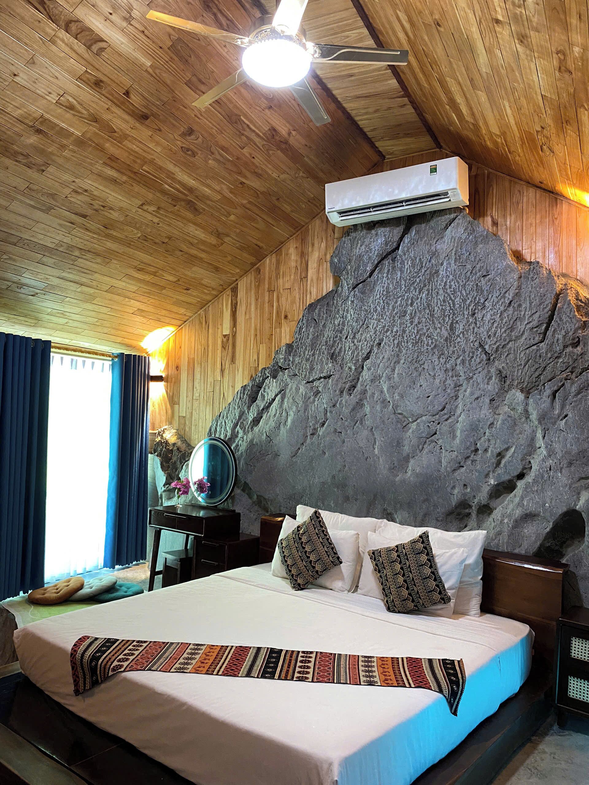 Presidential Villa | Premium bedding, Select Comfort beds, minibar, in-room safe