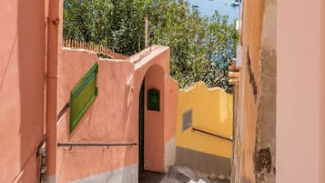 Enceinte de lâhĂ©bergement