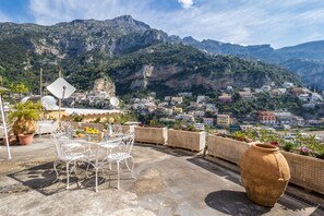 Outdoor dining - Rosa House – Private Terrace with Spectacular Views in the Heart of Positano (Positano)