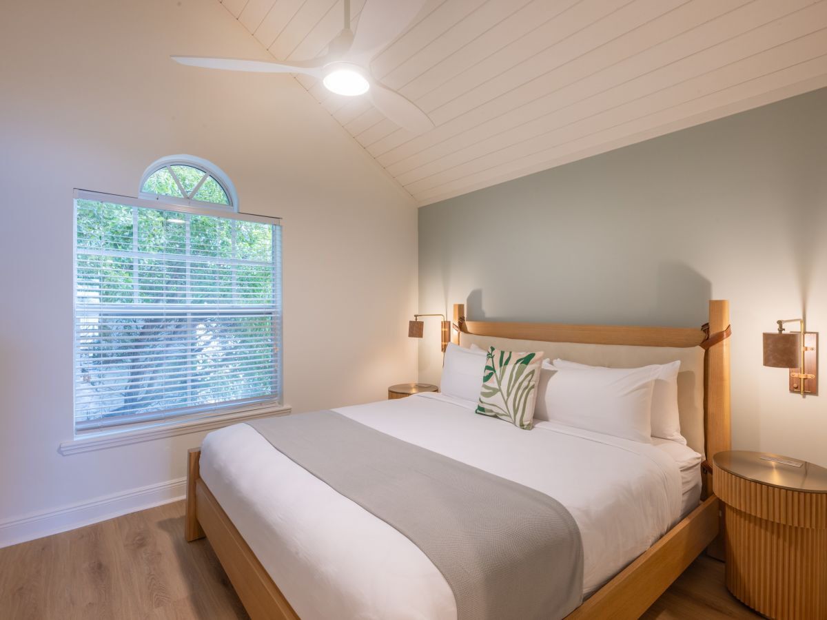 Islamorada Getaway | 2 Family Ready Bayfront Villa W/ Spacious Living Area - Islamorada, FL